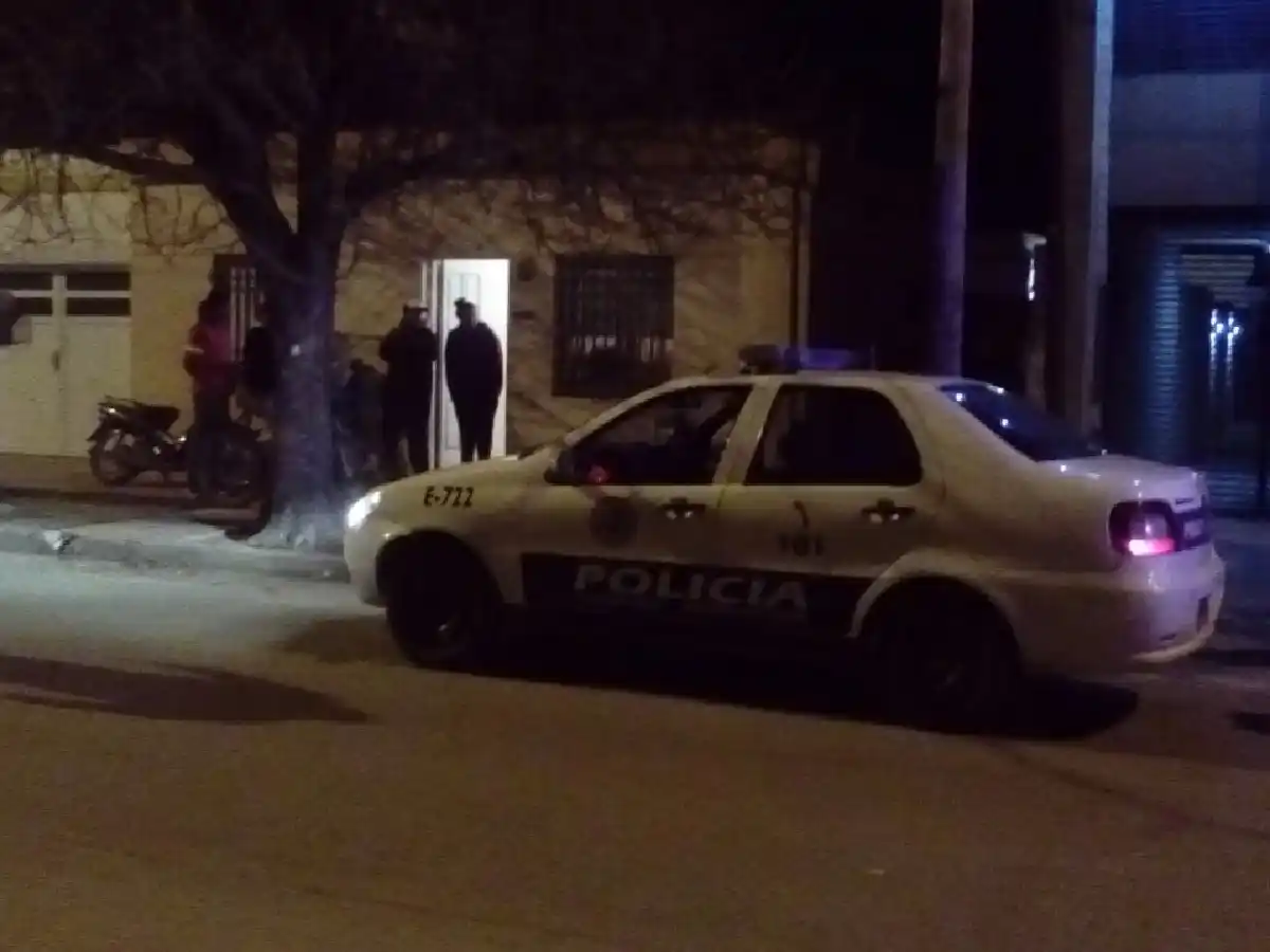 Joven herido de bala en una de sus piernas 