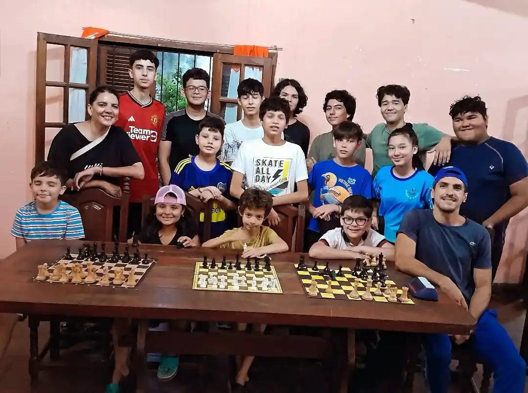 Jóvenes de la Escuela de Ajedrez del barrio San Francisco representan a la provincia en diferentes campeonatos