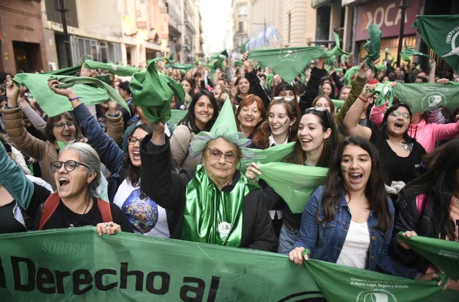 Nutrida convocatoria en Rosario para acompañar el proyecto de legalización del aborto