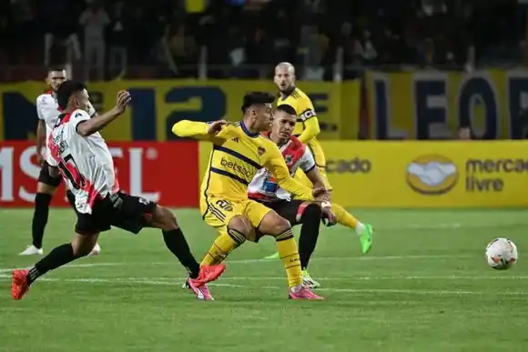 Boca igualò en la altura de Potosì