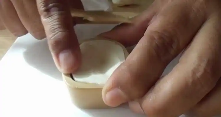 Comienza el Taller de Porcelana Fría dictado por La Campora