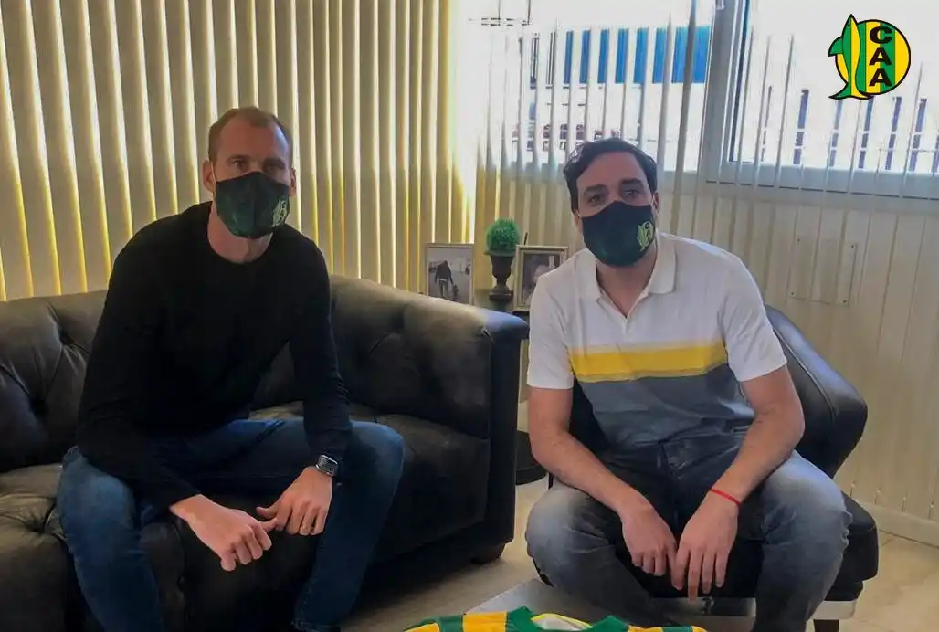 Vuelta corta: Joel Carli no es más jugador de Aldosivi