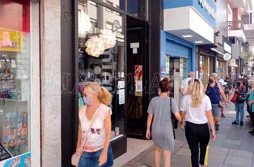 Fin de semana XXL: "Hubo una caída interanual del 5%" en las ventas