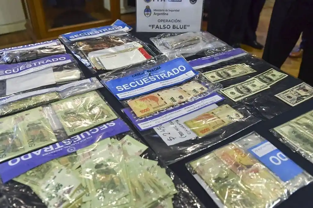 Desbaratan la banda del “Falso Blue”: falsificaba dólares y pesos