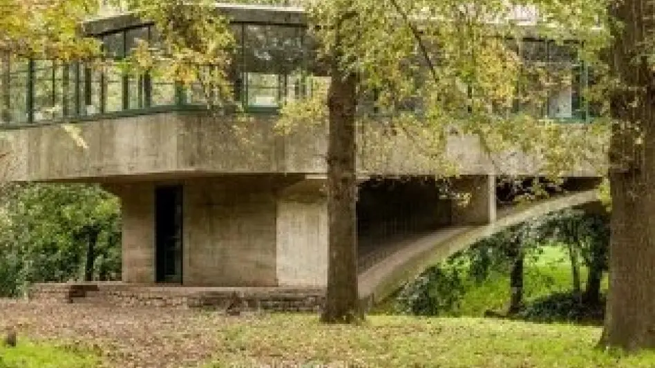 Casa sobre el Arroyo: avanza la restauración con los últimos detalles