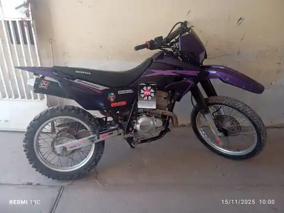 Encontraron una moto robada en la región y, poco después, apareció el presunto ladrón