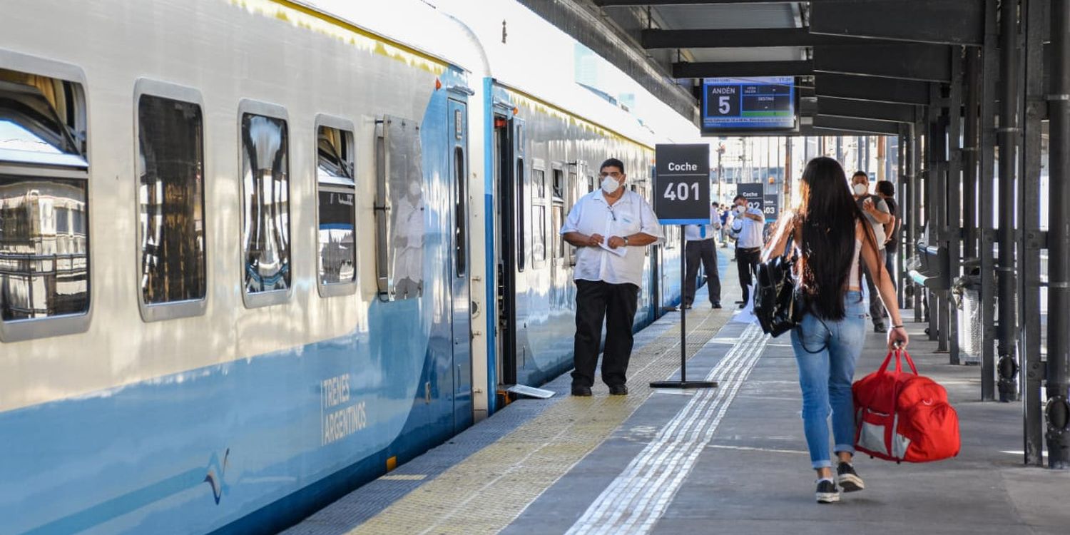 El tren a Junín comienza a circular de lunes a viernes: "Estamos haciendo grandes inversiones en obras de infraestructura", celebró Meoni