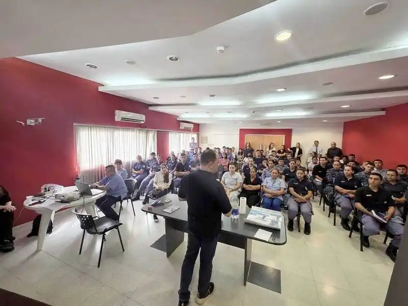 Fortalecen servicios de
prevención contra el suicidio