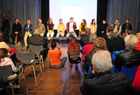 Se presentó el proyecto “Bicentenarios” en el centro cultural Arte y Parte