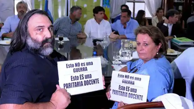 Conflicto docente: La Justicia ordenó al gobierno bonaerense no aplicar la conciliación y devolver descuentos por paro