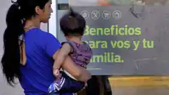 Desde enero aumenta el 100% la Asignación Universal por Hijo y el 50% la Tarjeta Alimentar