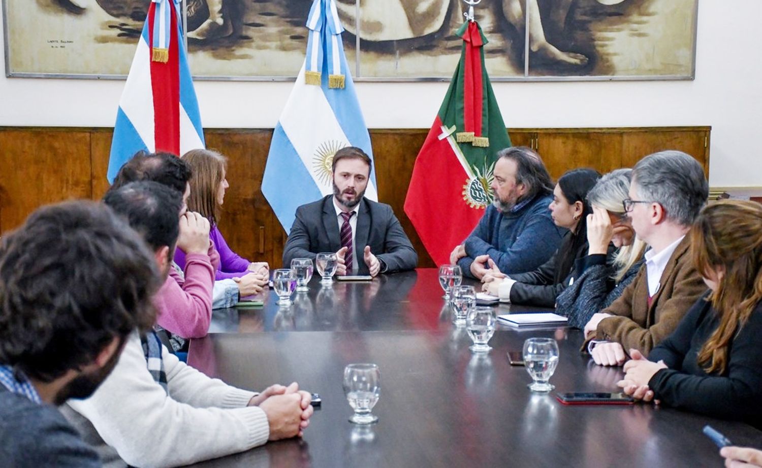 Reunión de seguimiento de gestión del Intendente Azcué con el INVyTAM