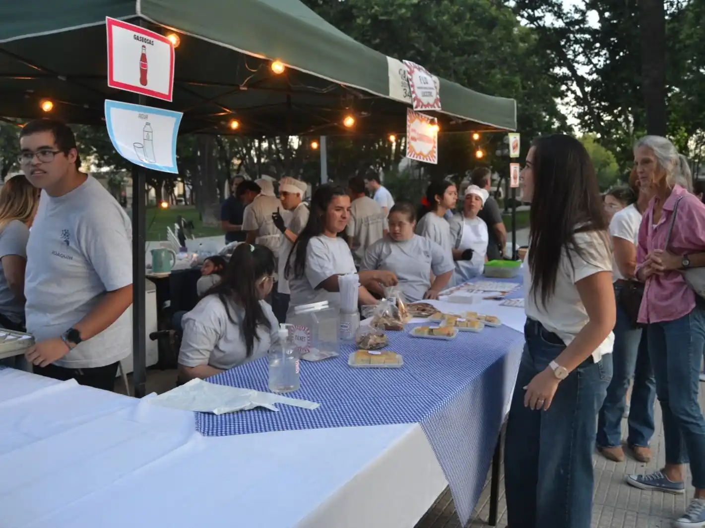 Con gran éxito se desarrolló la cuarta kermés  de Lucecitas