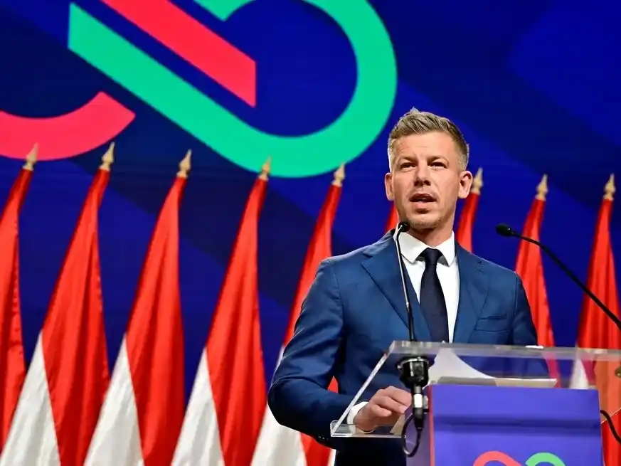 Péter Magyar derrotó al primer ministro Viktor Orbán, poniendo fin a su permanencia en el cargo desde 2010. Reuters/Marton Monus