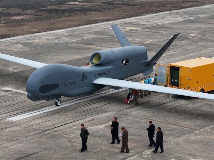 El Saebyeol-4 norcoreano muestra similitudes con el RQ-4 Global Hawk y apunta a ampliar las capacidades ISR del país Foto: Rodong Sinmun/NK News
