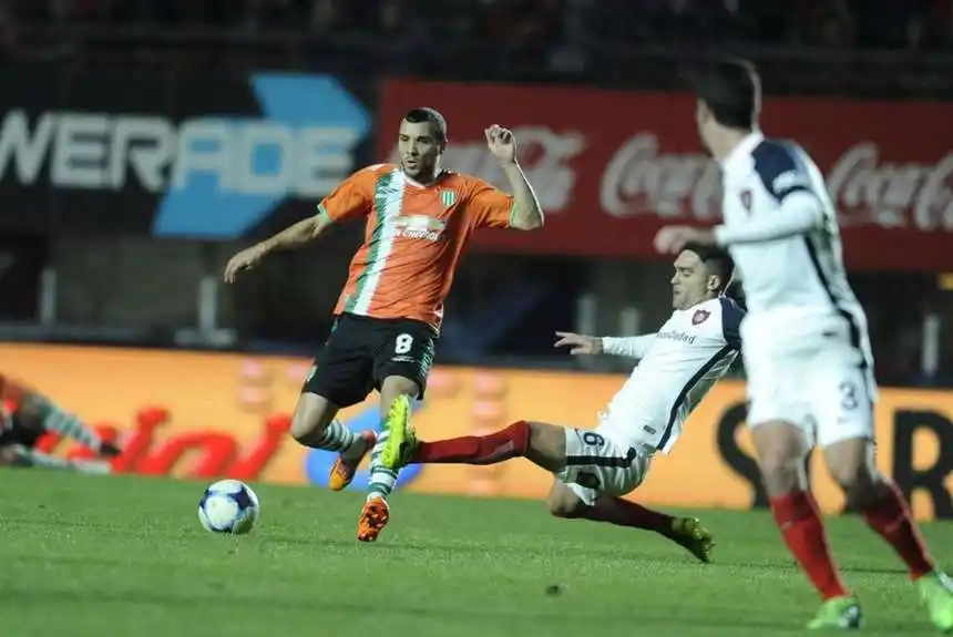 Banfield no pudo con San Lorenzo y Boca, sin jugar, se consagró campeón