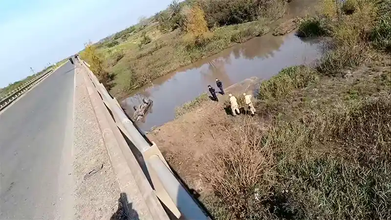 camioneta volcada (1) ruta 20 - 4