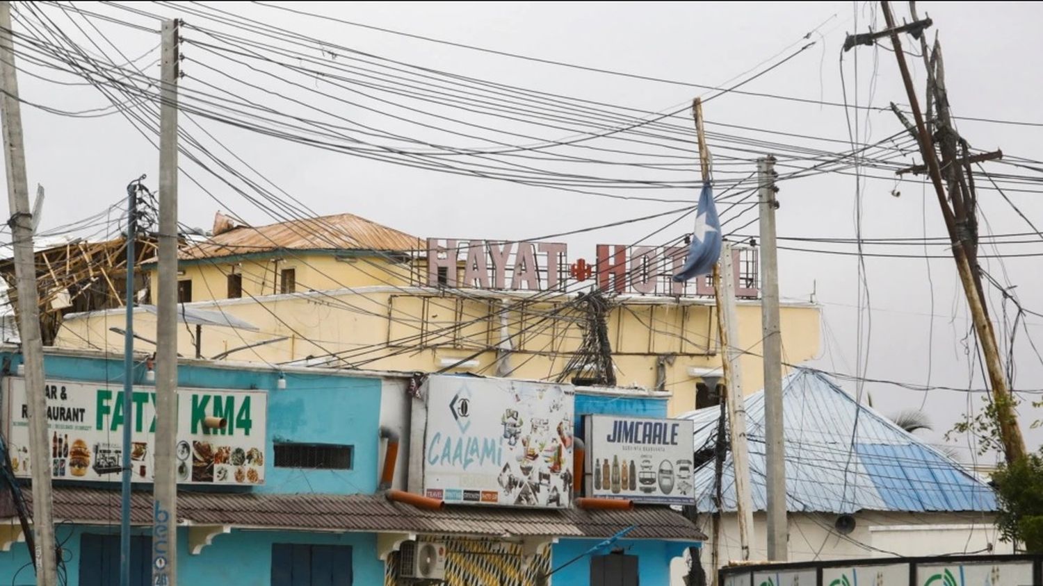 Más de 30 muertos por el asalto islamita a un hotel de Mogadiscio