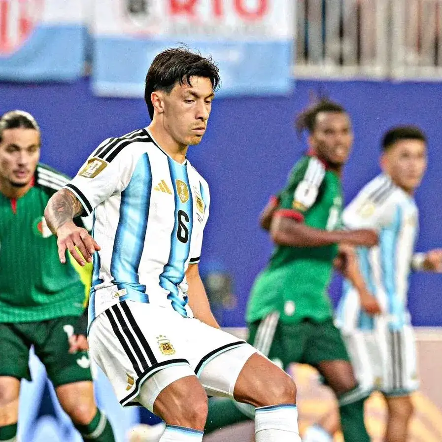 Lisandro Martínez, una muralla en la defensa argentina: el gualeyo brilló en el triunfo ante Argelia