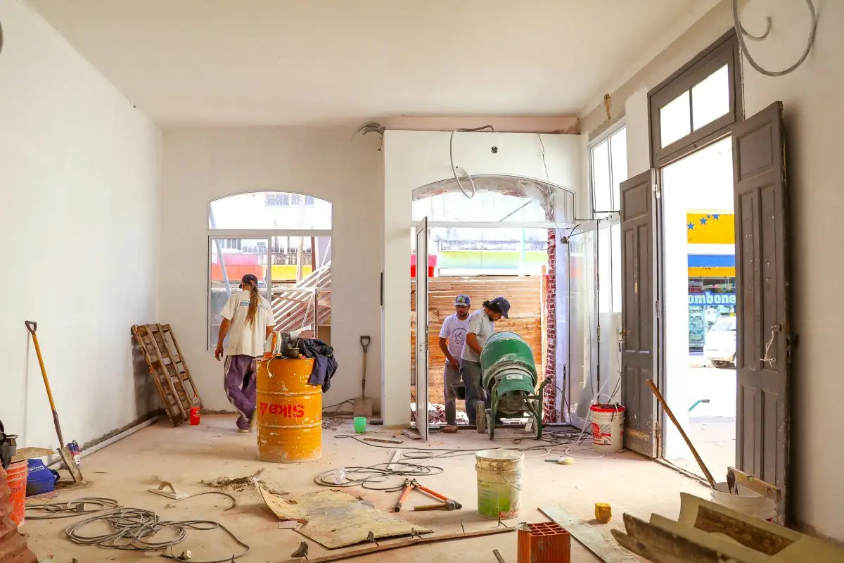 Oficinas de Tránsito: alcanzaron el 95 por ciento de la obra 