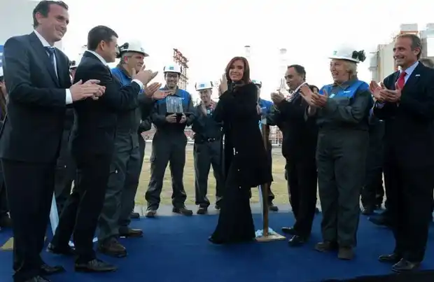 La Presidenta inauguró dos plantas de hidrocarburos