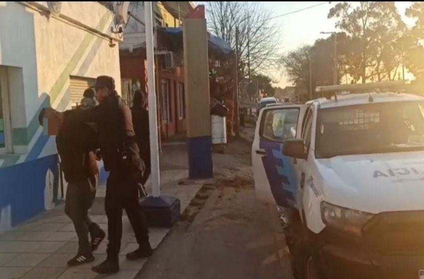 Batán: la amenazó de muerte y le exhibió sus partes íntimas