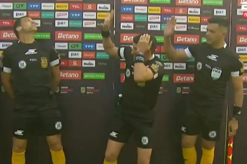 El impacto fue captado por las cámaras de televisión