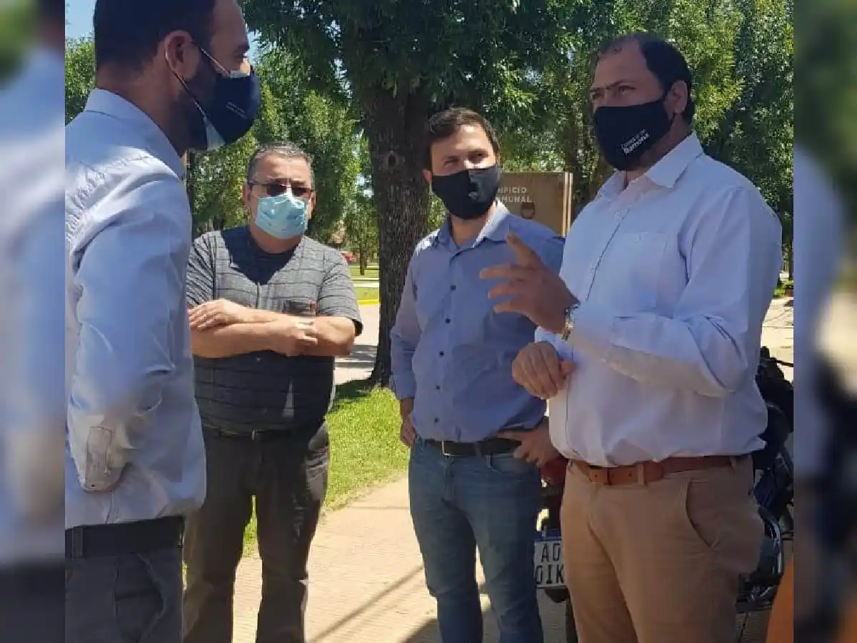 Ministro de Trabajo recorrió  empresas en Ramona                  