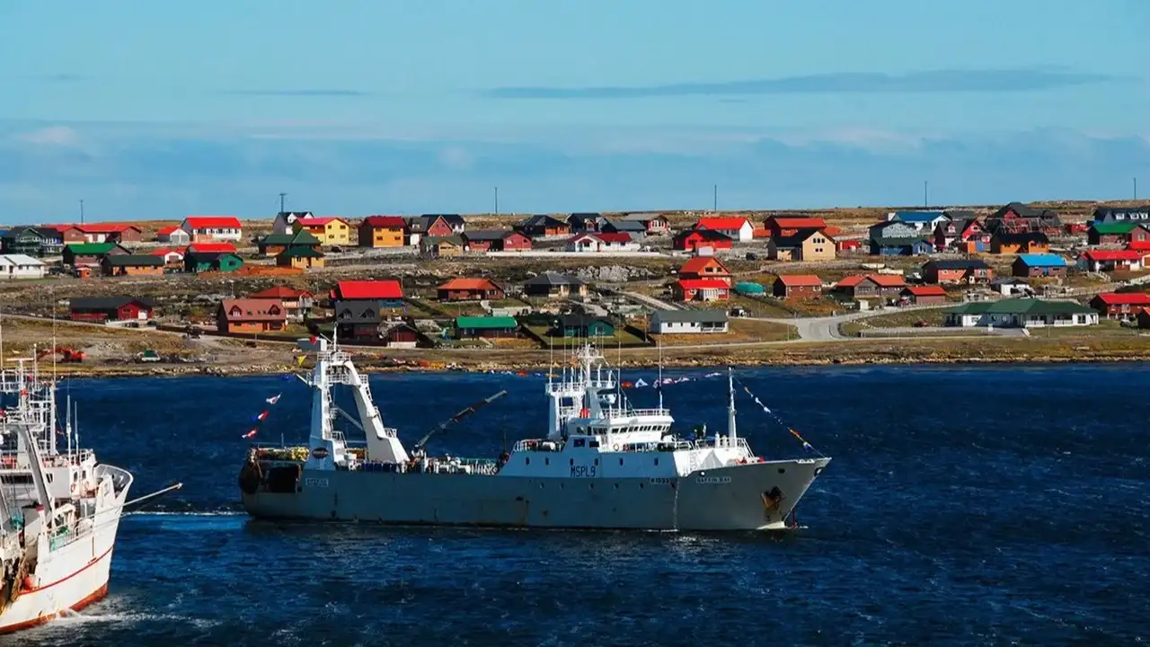 Malvinas: el Gobierno evalúa incluir la pesca y otras actividades en el proyecto de sanciones que enviará al Congreso