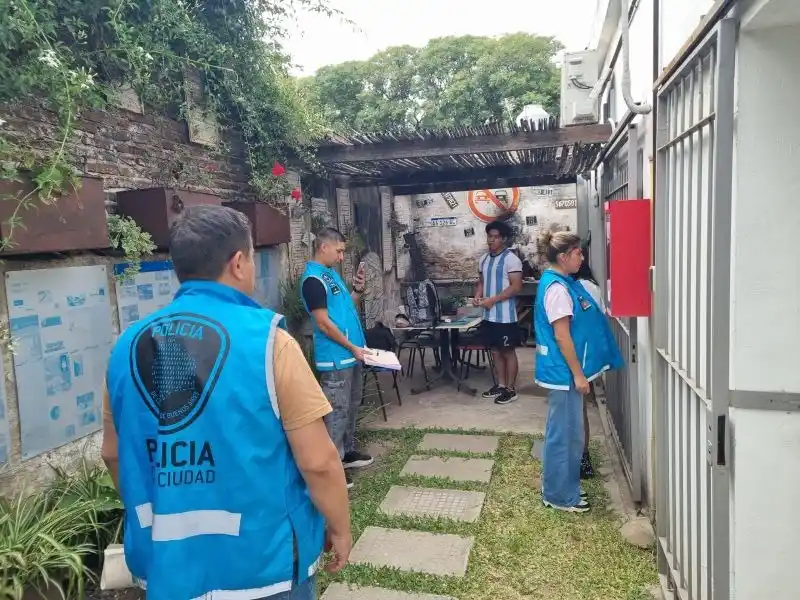 Policía CABA hallazgo de menor