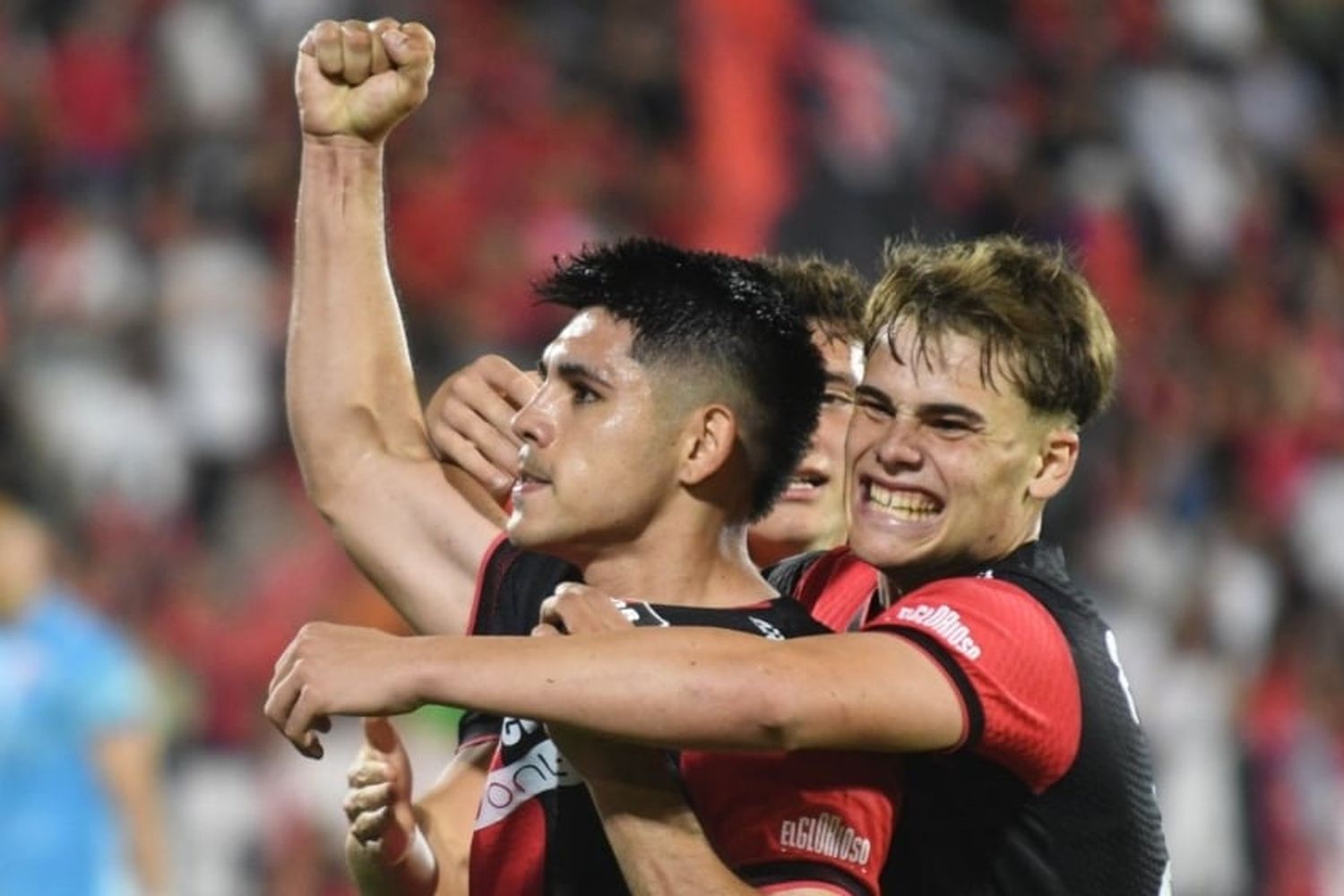 El Coloso se desahogó con un gol de Salcedo y Newell's derrotó a Tigre en el debut de Lunari