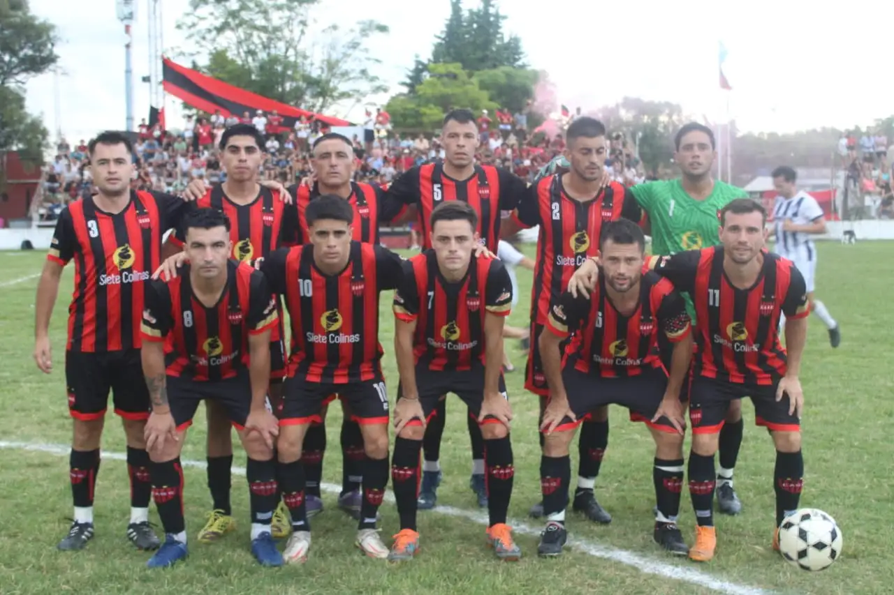 Este es el equipo rojinegro que ingresó como titular. El arquero Lucas BRitos se lució al desviar el penal de Lucas Menescardi y Central se impuso por 5-4 y está en octavos de final de la Copa Entre Ríos.
