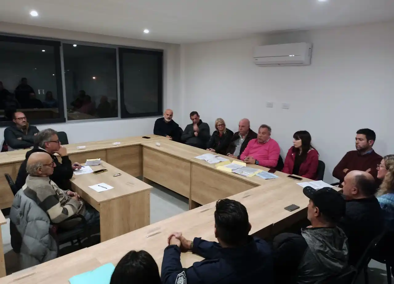 Reunión por la habilitación de canchas en la LMF