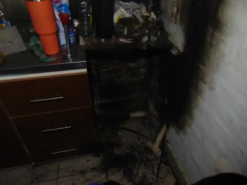 El fuego se originó con una garrafa.