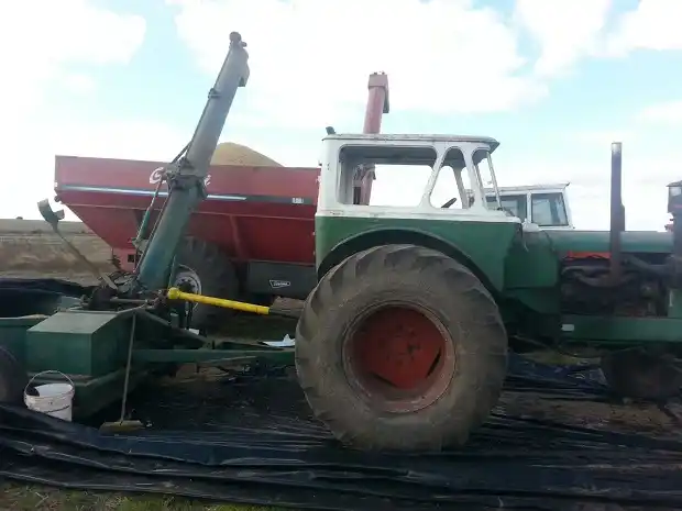 Perdió su mano con una máquina en un campo en El Potrero