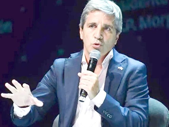 Caputo aclaró que el Tesoro Nacional puede sumarse a la compra de reservas