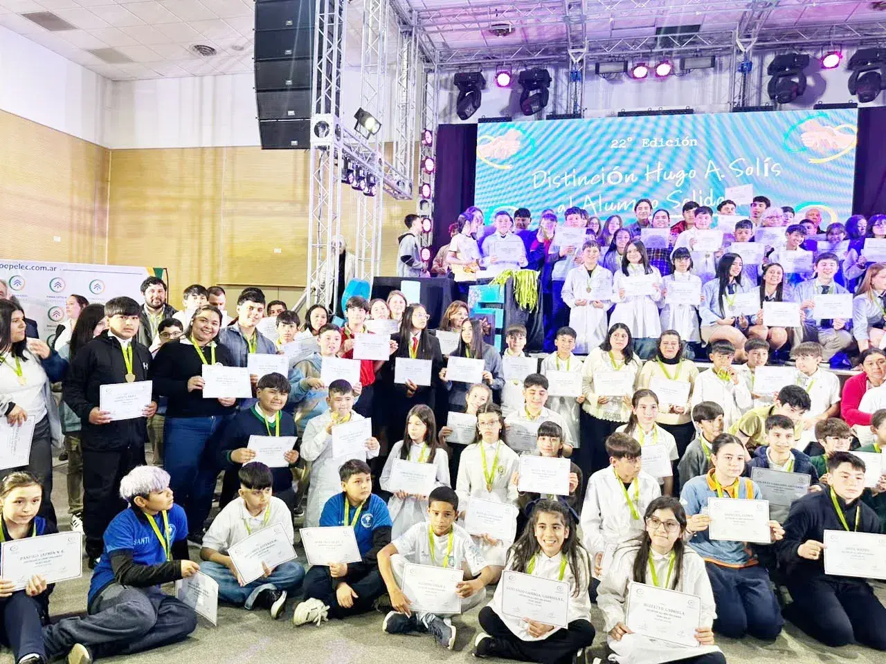 Emoción, valores y solidaridad en la entrega de la distinción al alumno solidario