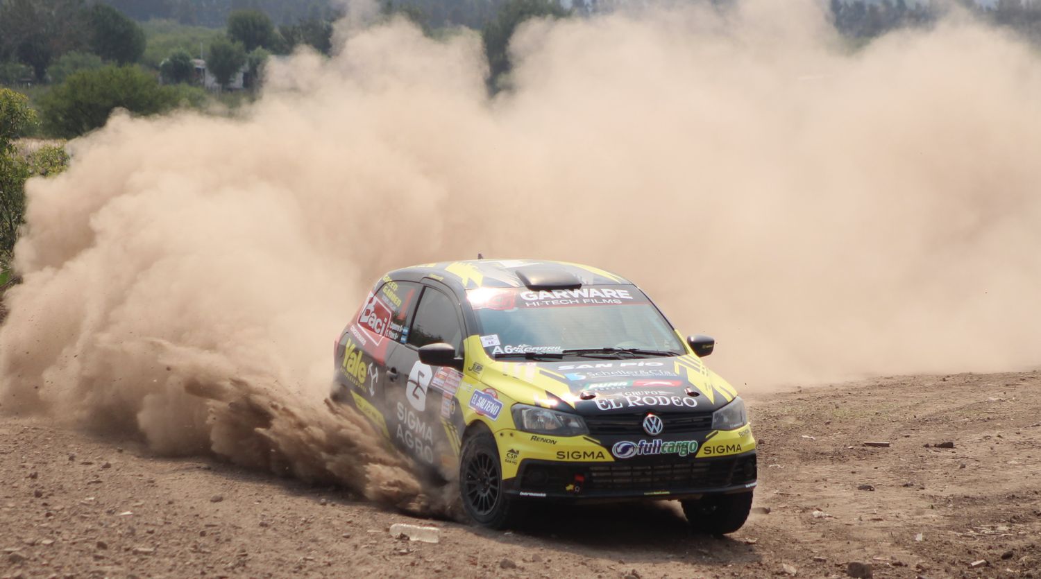 Pilotos gualeyos presentes en una nueva fecha del Rally Entrerriano en Estancia Grande