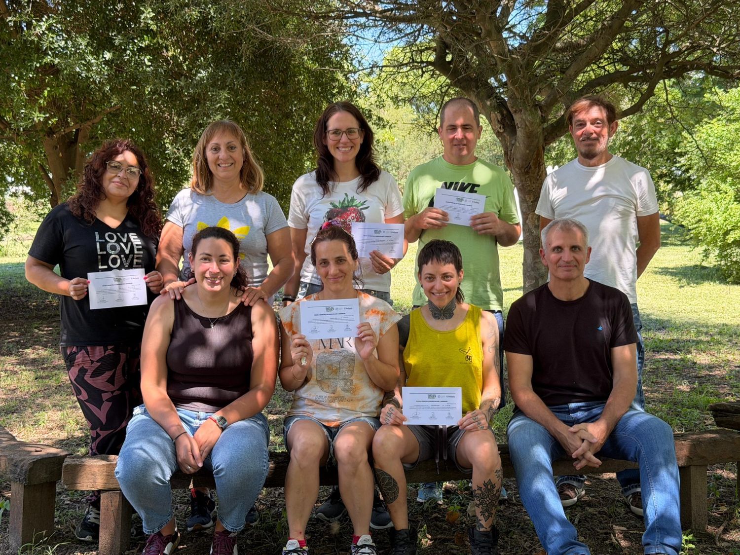 Primeros egresados de la Escuela Municipal de Jardinería y Agroecología