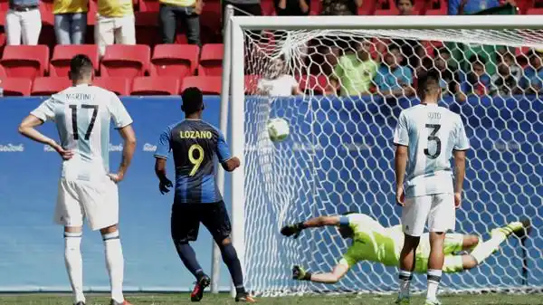Argentina no pudo con Honduras y se quedó afuera en primera fase