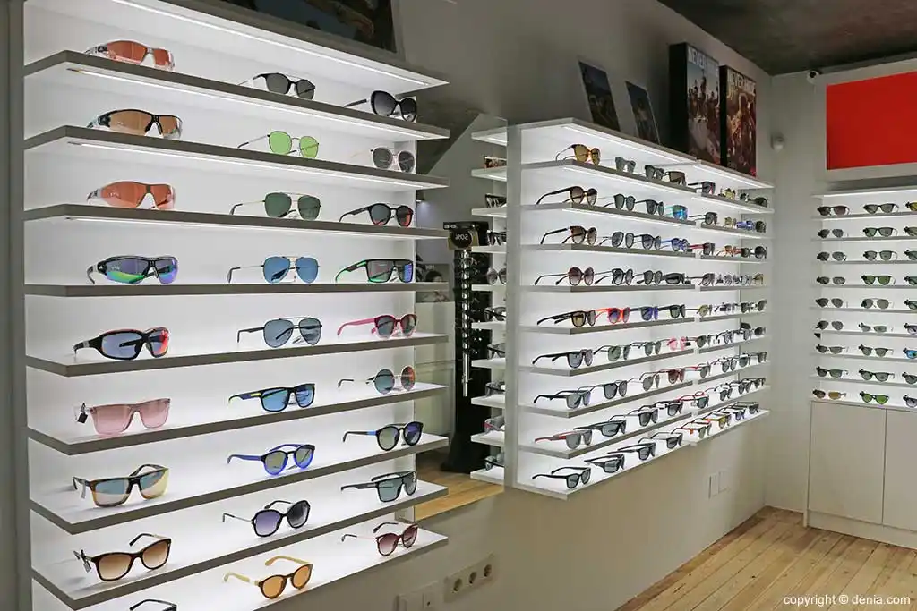 Moda y visión: lentes de contacto y anteojos de sol