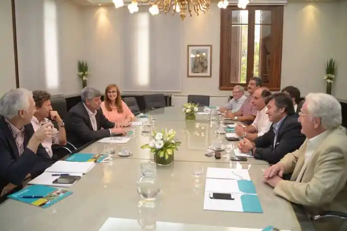 Referentes Tamberos de FAA se reunieron con Buryaile