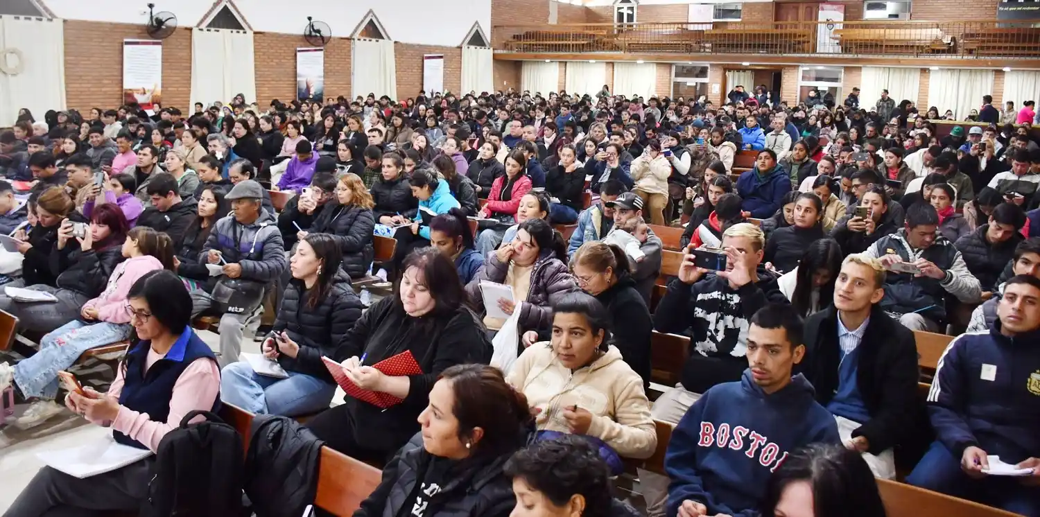 Vecinos de la zona noroeste realizan el curso para obtener la licencia de conducir