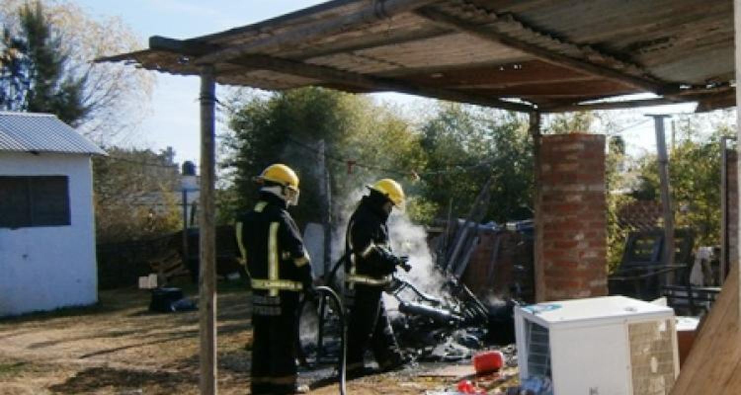 Incendian la casa del autor del disparo que mató a Lovello