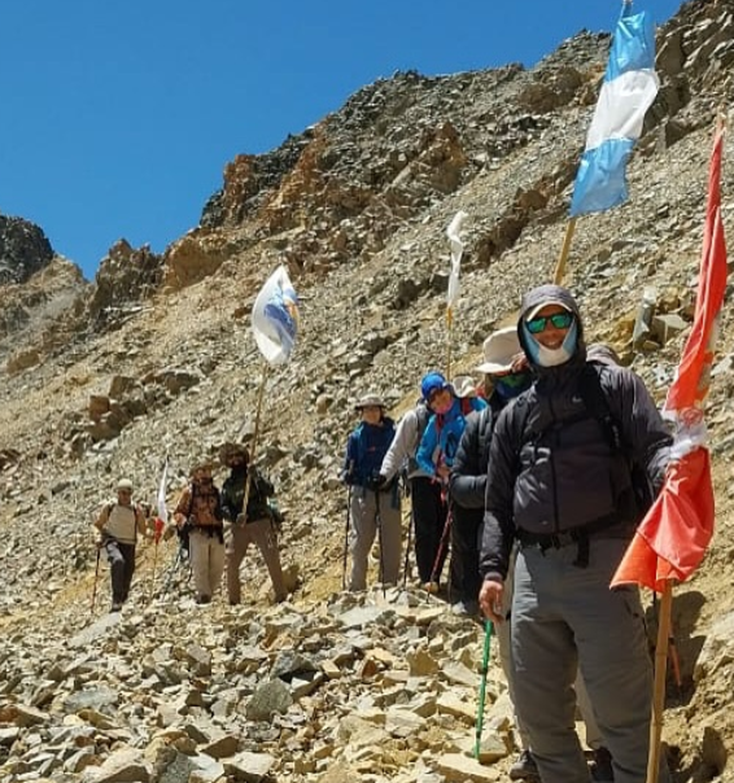 Se lleva adelante el 28° Cruce de Los Andes a Lomo de Mula: "Lo que se siente acá es patria, simplemente patria"