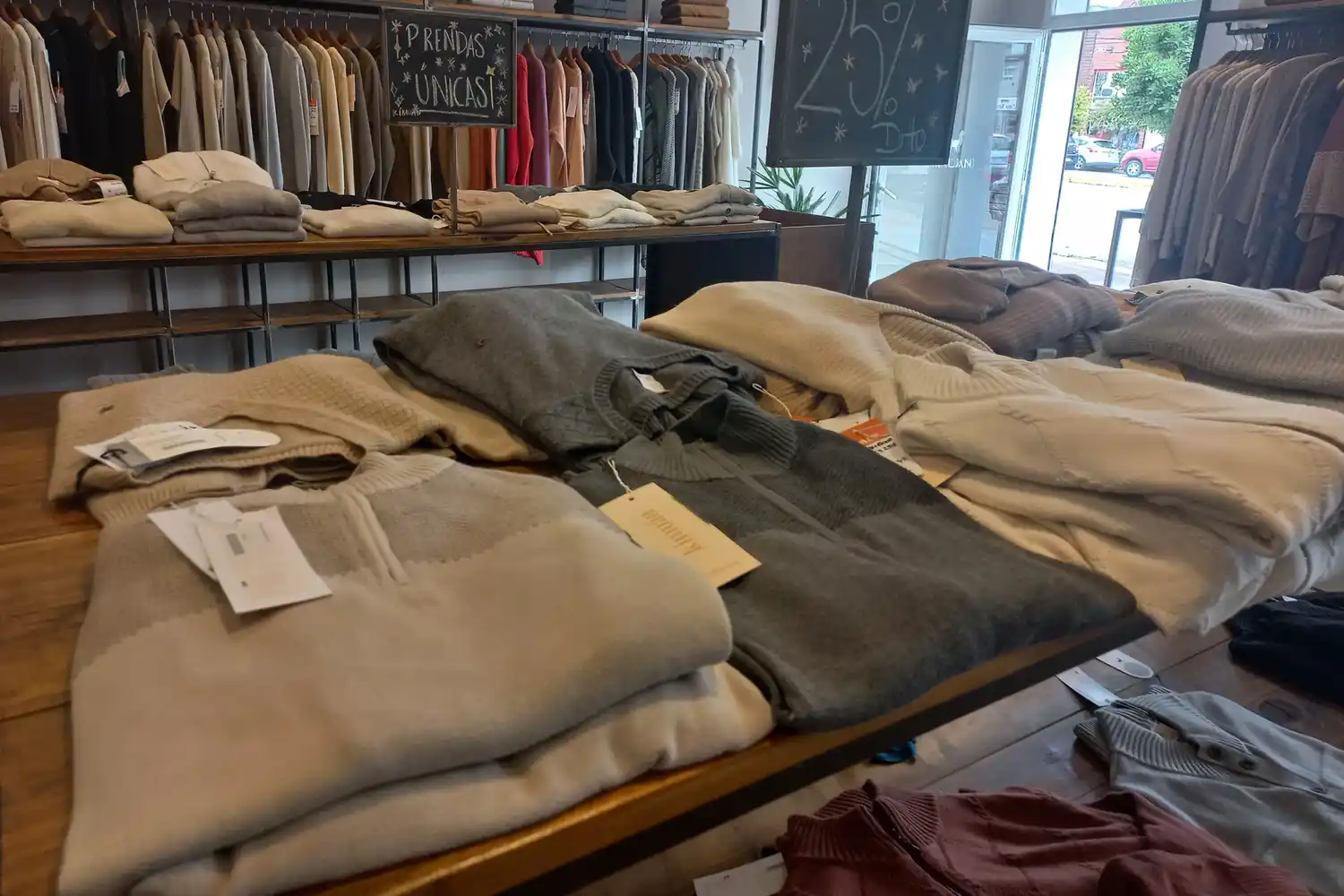 Los comerciantes no piensan tomar nuevos empleados.