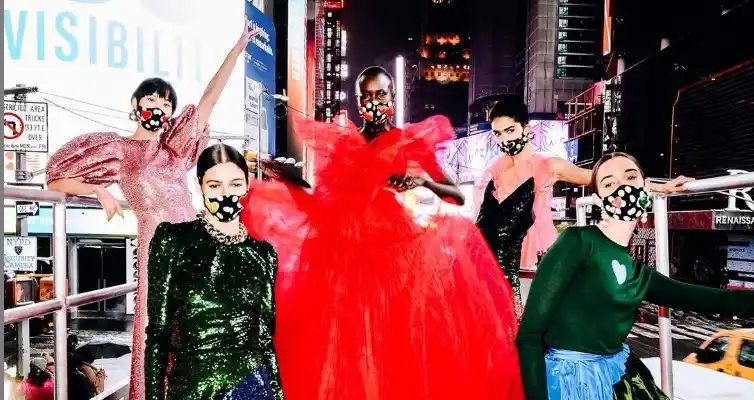 Así de espectacular fue el desfile de Carolina Herrera