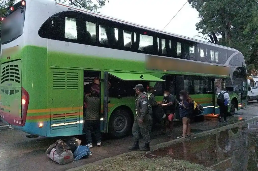De Jujuy hacia Buenos Aires con cocaína y pasta base: dos detenidas