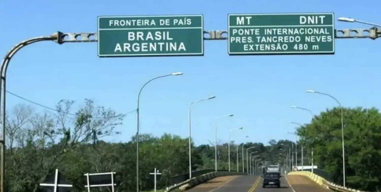 Atrapado mientras quería cruzar la frontera de Puerto Iguazú con 40 mil dólares en las medias