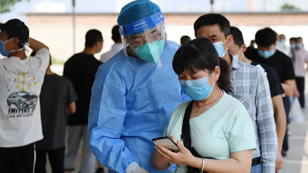 China detectó otros 11 casos de coronavirus en Beijing tras reciente brote